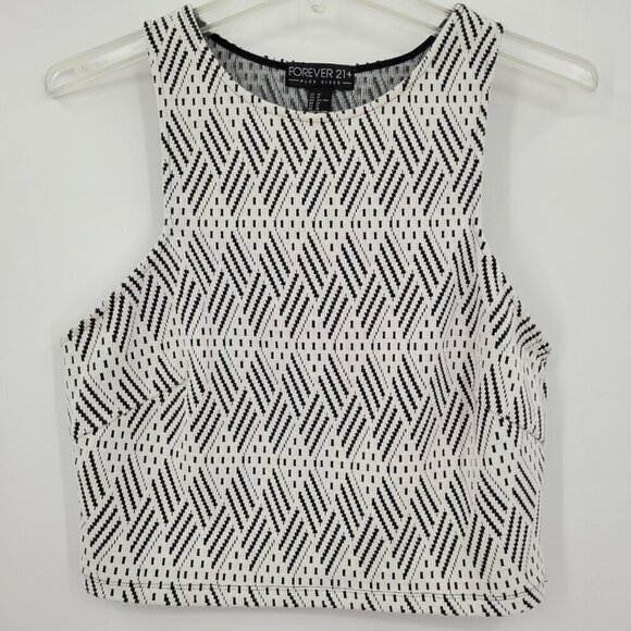 Forever 21 Tops - Forever 21+ Sleeveless Crop Tank Top